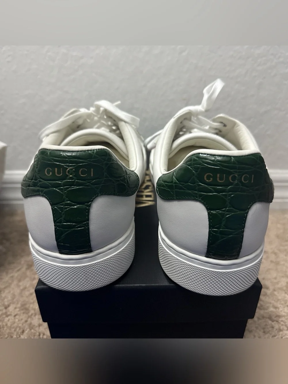 Gucci White Leather Sneakers with Green and Red Web Stripe